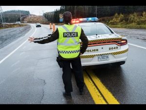Канада 2123: Ограничение прав полиции Квебека и новости по слушанию дела о разгоне дальнобойщиков